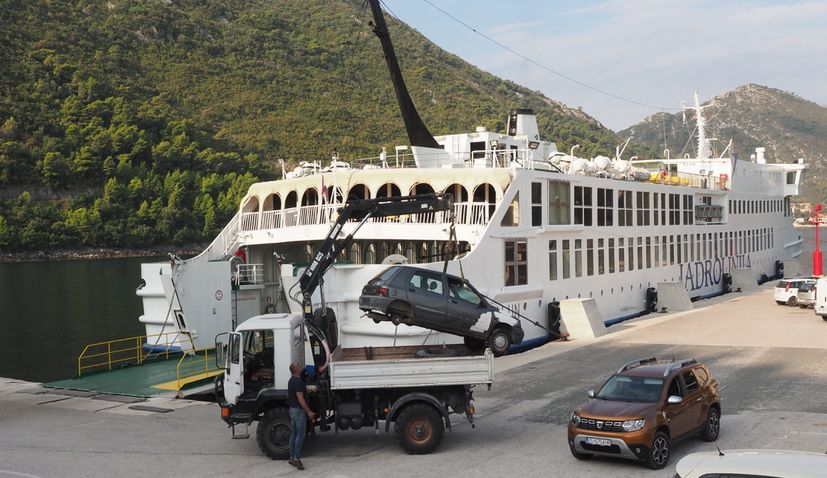Let’s clear Croatia of junk cars: Over 100 removed from Mljet island