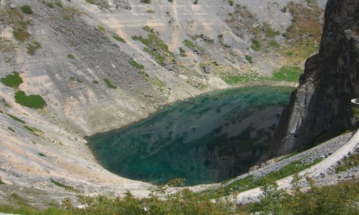 VIDEO: Blue Lake in Imotski completely dries up