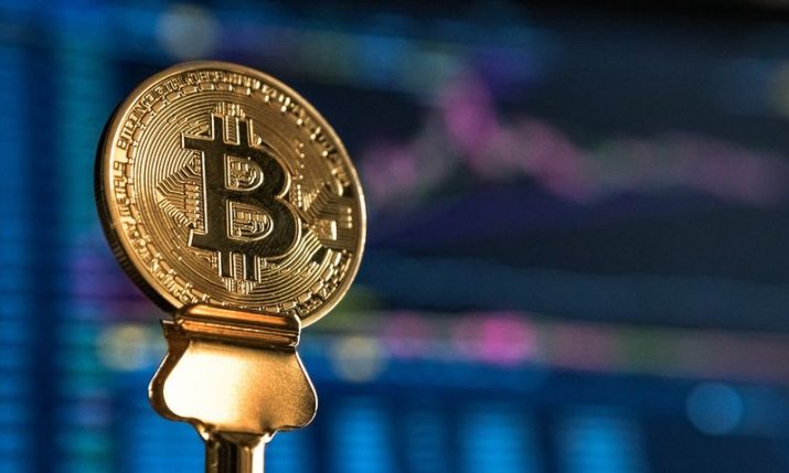 bitcoin naujienų straipsniai bitcoin decentralizuota valiuta