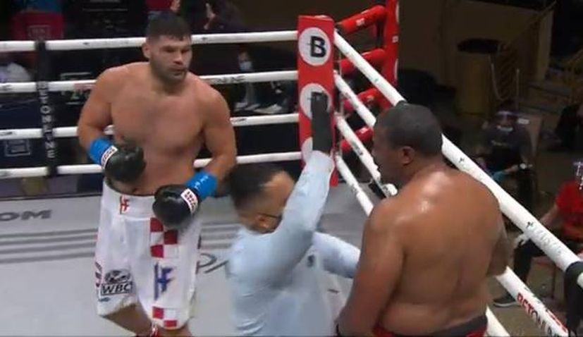 Croatian heavyweight boxer Filip Hrgović stays undefeated after beating Rydell Booker