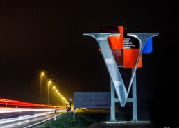 PHOTOS: New ‘V’ sculptures placed at entrances into Vukovar