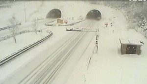 Gorski Kotar: 30 cm of snow, bura closes roads