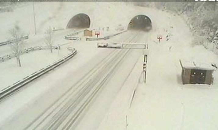 Gorski Kotar: 30 cm of snow, bura closes roads 