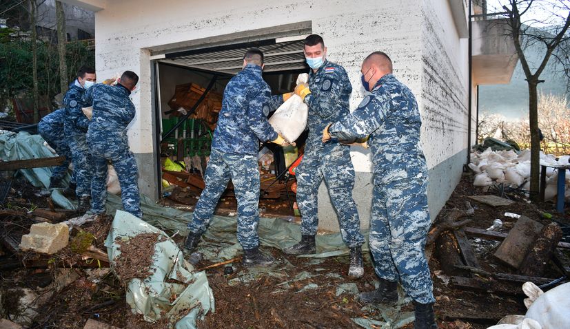 Army helping clean up after disastrous floods in Kokorići, Vrgorac
