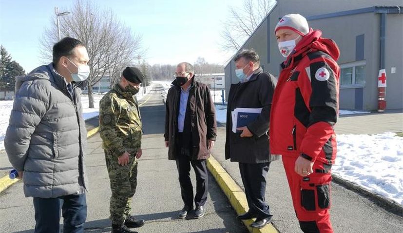 Canadian and Japanese ambassadors visit quake-affected Petrinja
