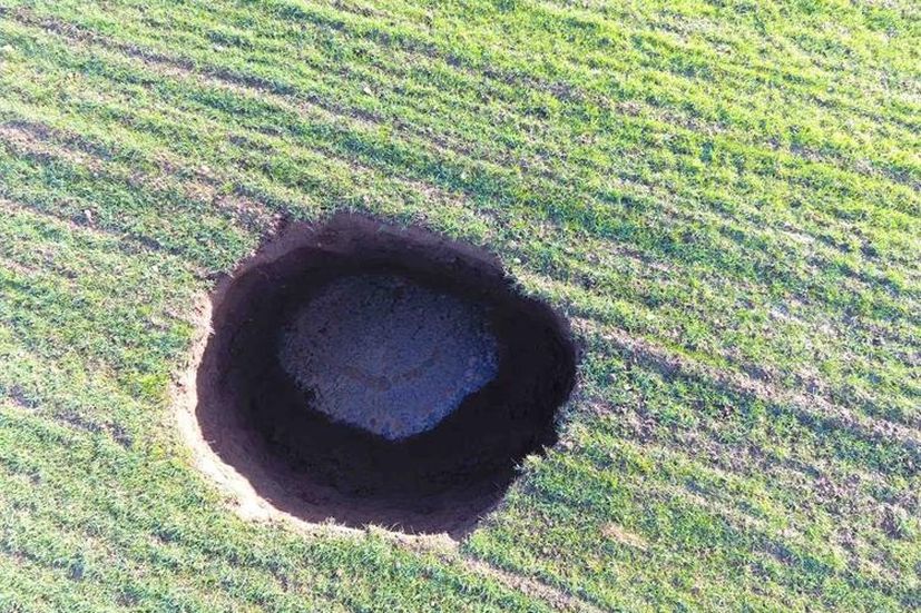 Sinkholes appearing in ground around Croatia's earthquake-affected area 1