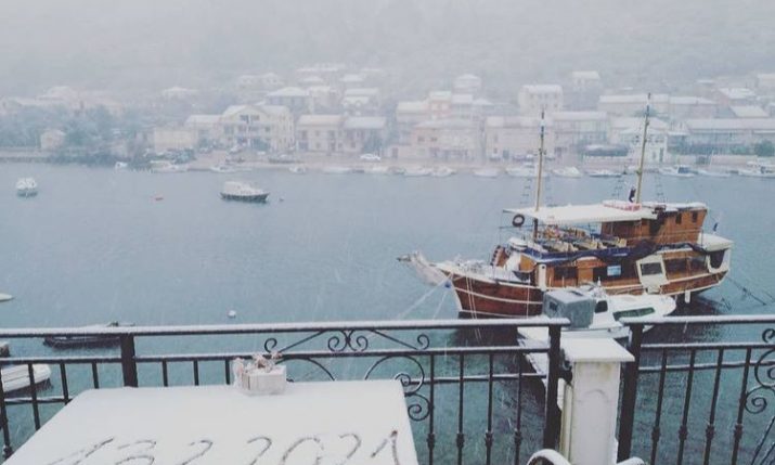 PHOTOS: Croatian islanders wake up to snow