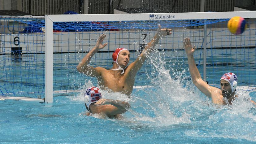  Croatian water polo team has played the first match of two matches against the United States of America 