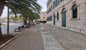 Korčula: World’s longest mosaic promenade project to continue in Vela Luka