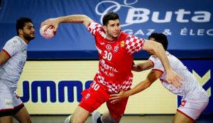 Handball: Croatia beats Tunisia to keep Olympic hopes alive