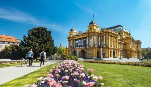 zagreb lonely planet guide chinese