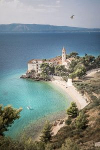 Bol on the island of Brač secures Covid Antigen Rapid Tests for its guests