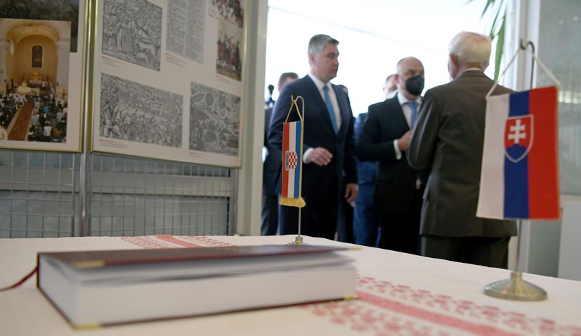 PHOTOS: President visits Museum of Croatian Culture in Slovakia