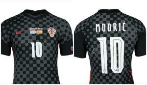 Modrić’s shirt from Spain match purchased for €16,000 by buyer in Canada