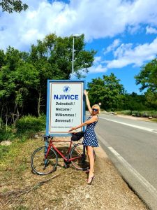 Theresa bikes 600 km to Croatia to hotel where she was born 40 years ago