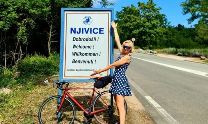 Theresa bikes 600 km to Croatian island to the hotel she was born in 40 years ago 
