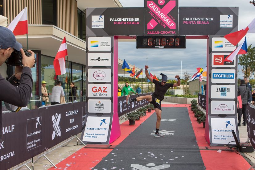 Competitors brave the bura as Zadarhalf triathlon takes place  