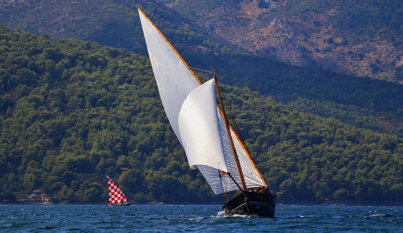Andrina Luić’s photo of traditional Croatian wooden boats to be official  EU postcard
