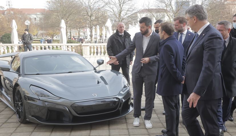 Mate Rimac introduces France’s president to the Nevera