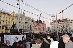 Huge protest in Zagreb against Covid passes