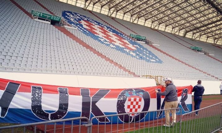 PHOTOS: Croatian fans get Poljud stadium ready for spectacle against Russia 