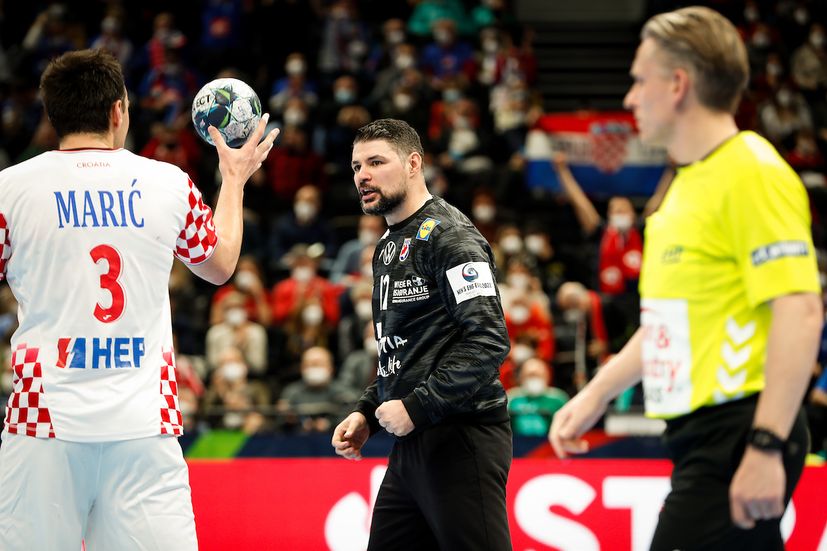 Handball EURO: Croatia beats Iceland 23-22