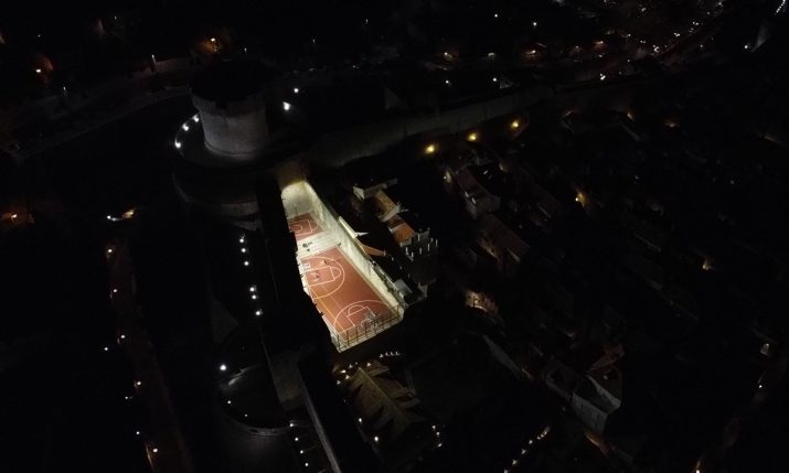 VIDEO: The ‘world’s best designed basketball court’ in Dubrovnik gets new lighting