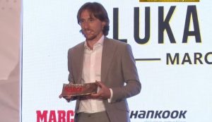 Luka Modrić wins the Marca Leyenda award in recognition of his outstanding career