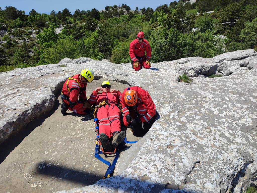 Croatian Mountain Rescue Service helicopter duty starts earliest in its history 