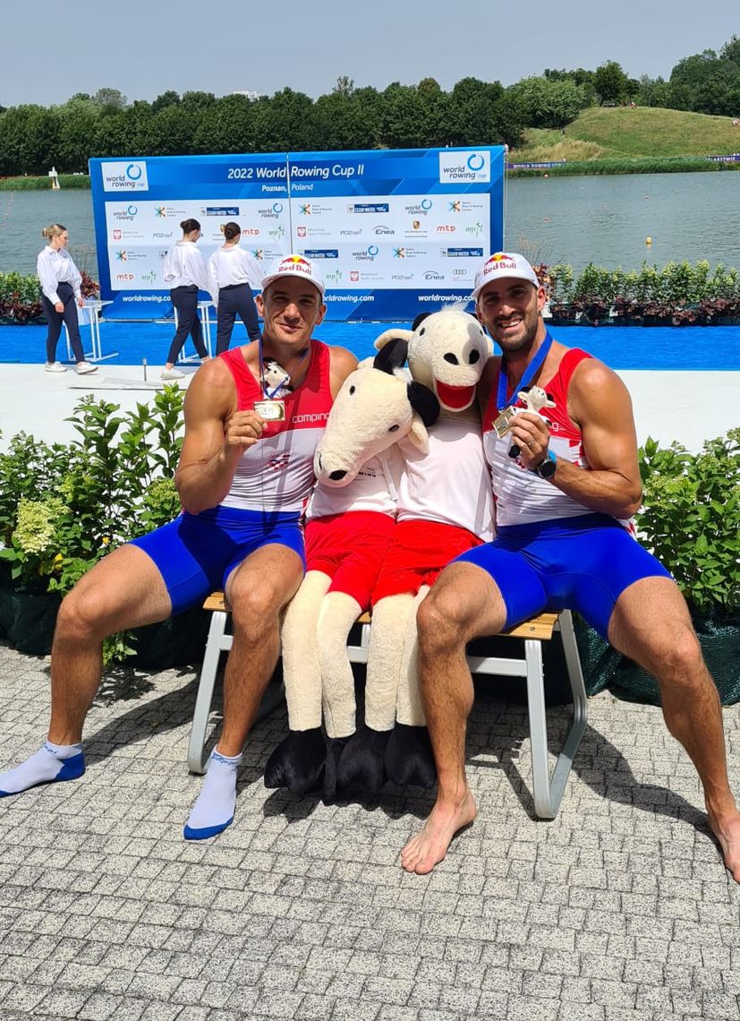 Sinković brothers win gold at World Cup in Poznan