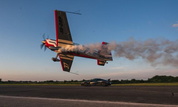 Rimac Nevera beats aerobatic plane in race