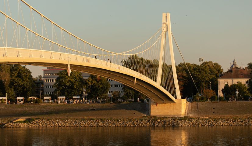 PHOTOS: Symbol of Osijek – pedestrian bridge – opens again
