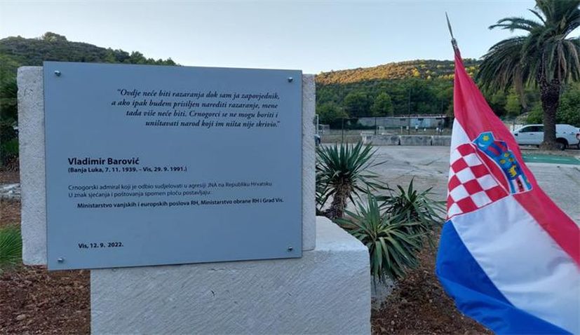 Plaque in honour of admiral who refused to bombard Croatian cities unveiled