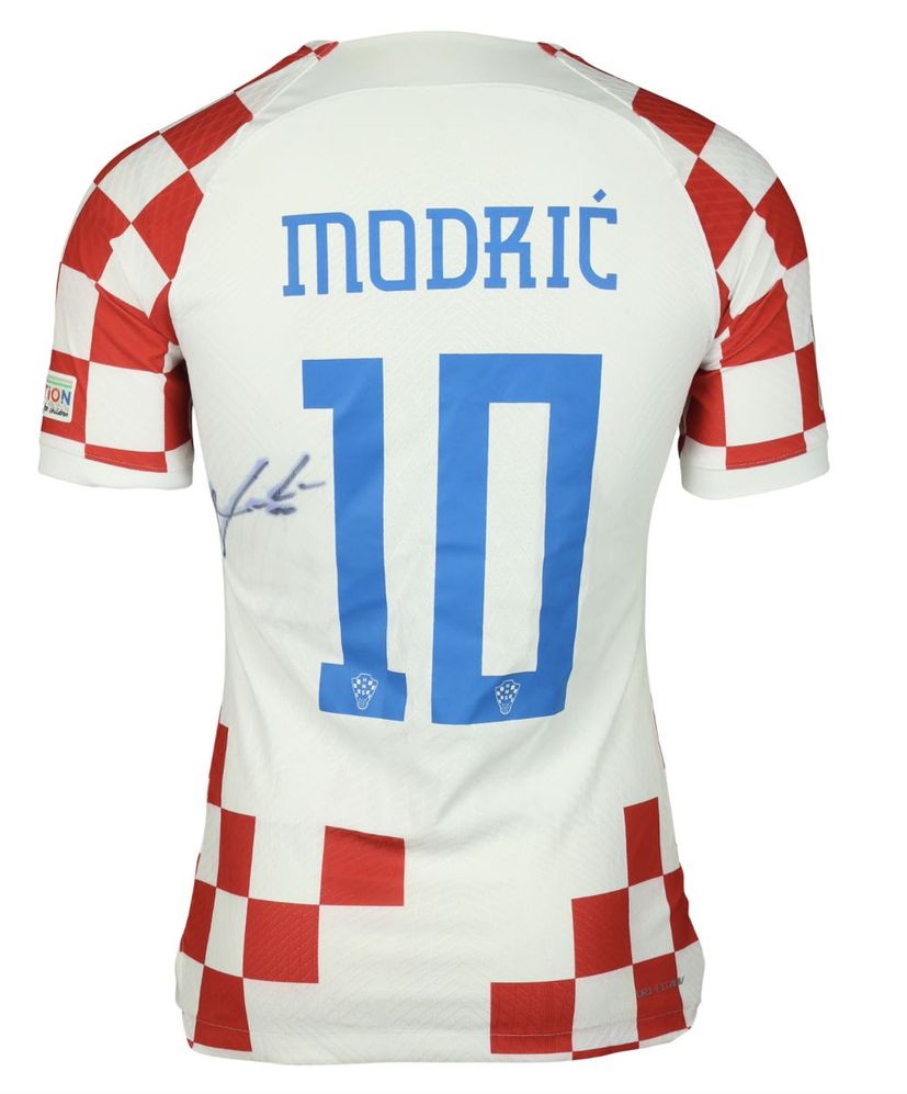 American bidder pays over €8,000 for Modrić shirt during auction 