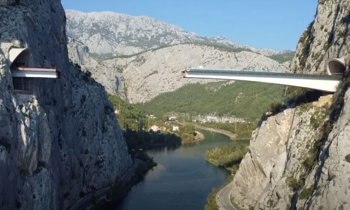 VIDEO: Latest footage of the attractive bridge being built over Croatia’s Cetina River