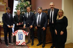 HNS visit Cardinal: 'National team is guided by family values, patriotism and faith'