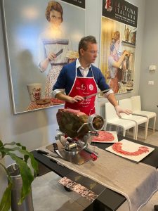 Over 50 Italian journalists prepare Croatian delicacies in Milan