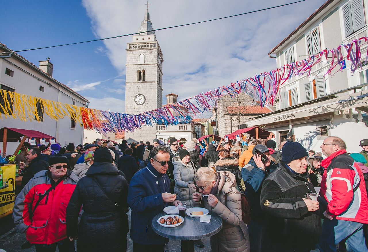Bljak Fest (Yuck Fest) is dedicated to unique but tasty specialties like tripe, bull’s testicles, grilled liver and kidneys, which takes place in Omišalj on Croatian island of Krk.