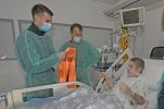 Dominik Livaković surprises boy who is the first child in Croatia to receive a lung transplant 
