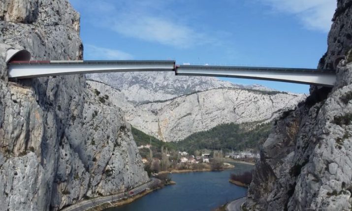 <strong>VIDEO: Cetina Bridge about to be connected – latest footage </strong>