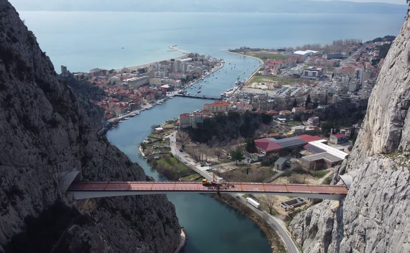 Cetina Bridge now connected - official opening to take place