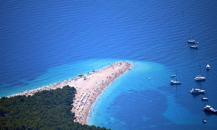 Why the sea in Croatia is so blue and clear 
