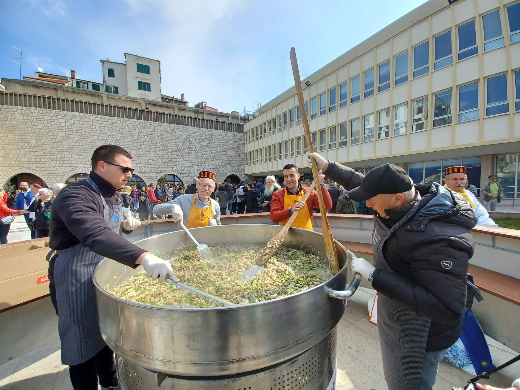 Traditional Easter Monday breakfast for locals and tourists held in Šibenik
