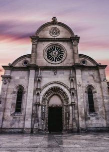 n Croatia like Dubrovnik and Split are popular tourist destinations, Šibenik, located in central Dalmatia, is often overlooked by visitors but should definitely be on your bucket list