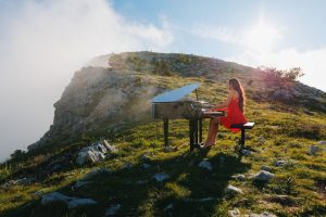 World-renowned pianist shoots new music video on Croatia’s spectacular Skywalk