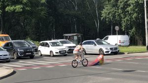 Zagreb traffic light performer taking it to a new level 
