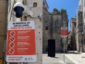 Split puts up signs to warn tourists about potential fines 