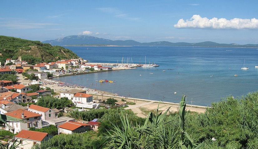 7 charming car-free Croatian islands