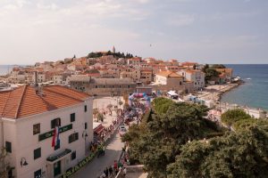 CRO Race to go through islands for first time