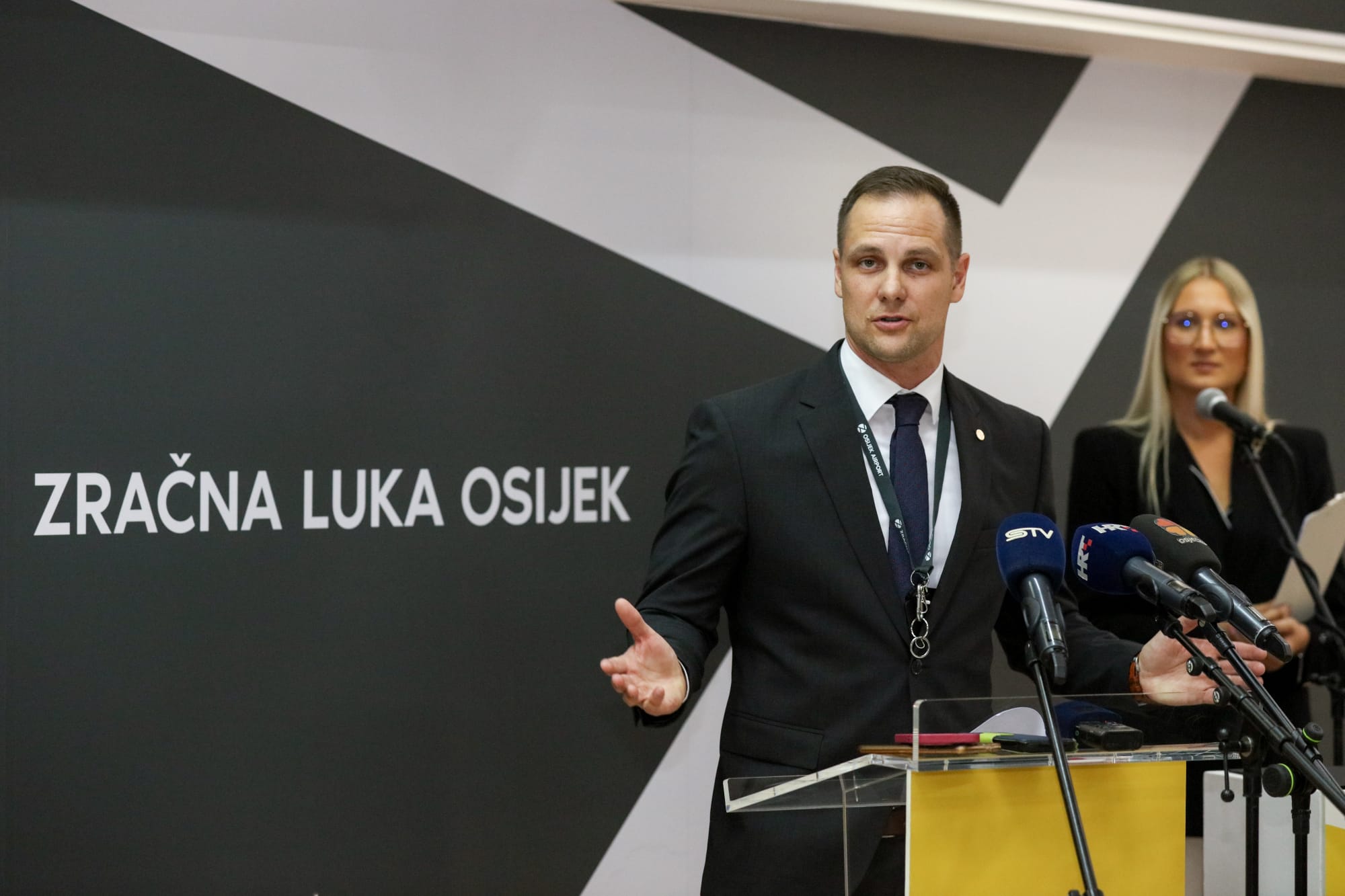 Major Milestone: €11.3 Million Passenger Terminal Construction Agreement Signed at Osijek Airport